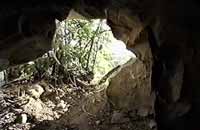 Вход
в Щербаковскую пещеру